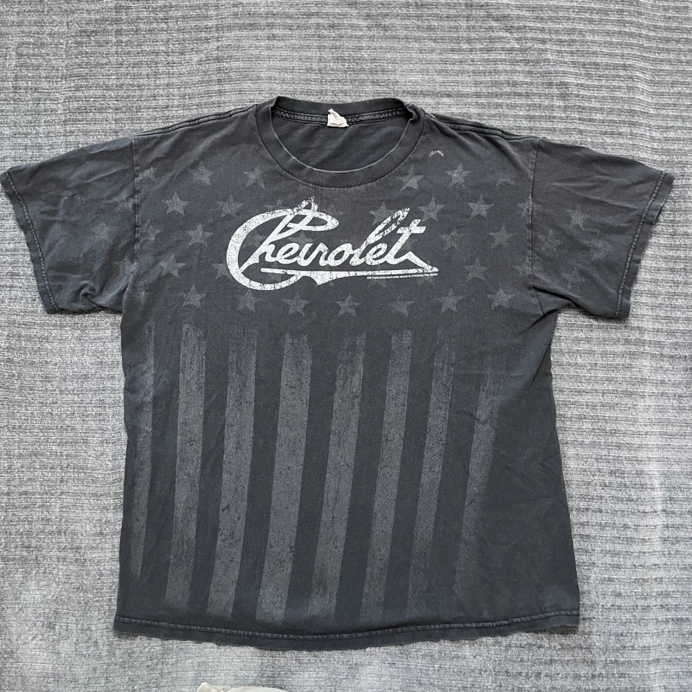 Vintage Chevrolet Chevy T-Shirt Logo Flag Medium Black Graphic T Shirt